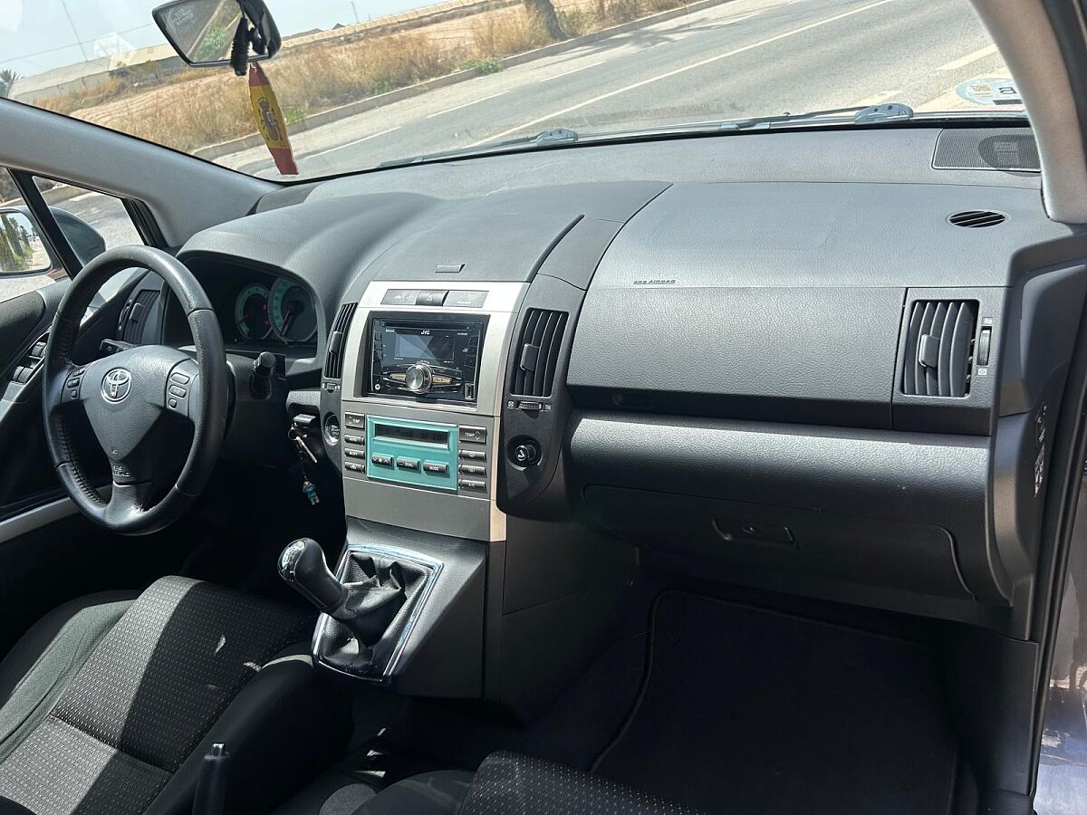 TOYOTA COROLLA VERSO 2.2 D4D SPANISH LHD IN SPAIN 91000 MILES 7 SEATS SUPERB 2008